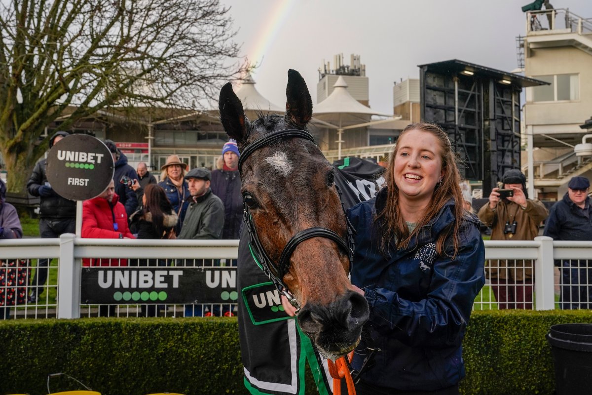 Sandown Park tweet media