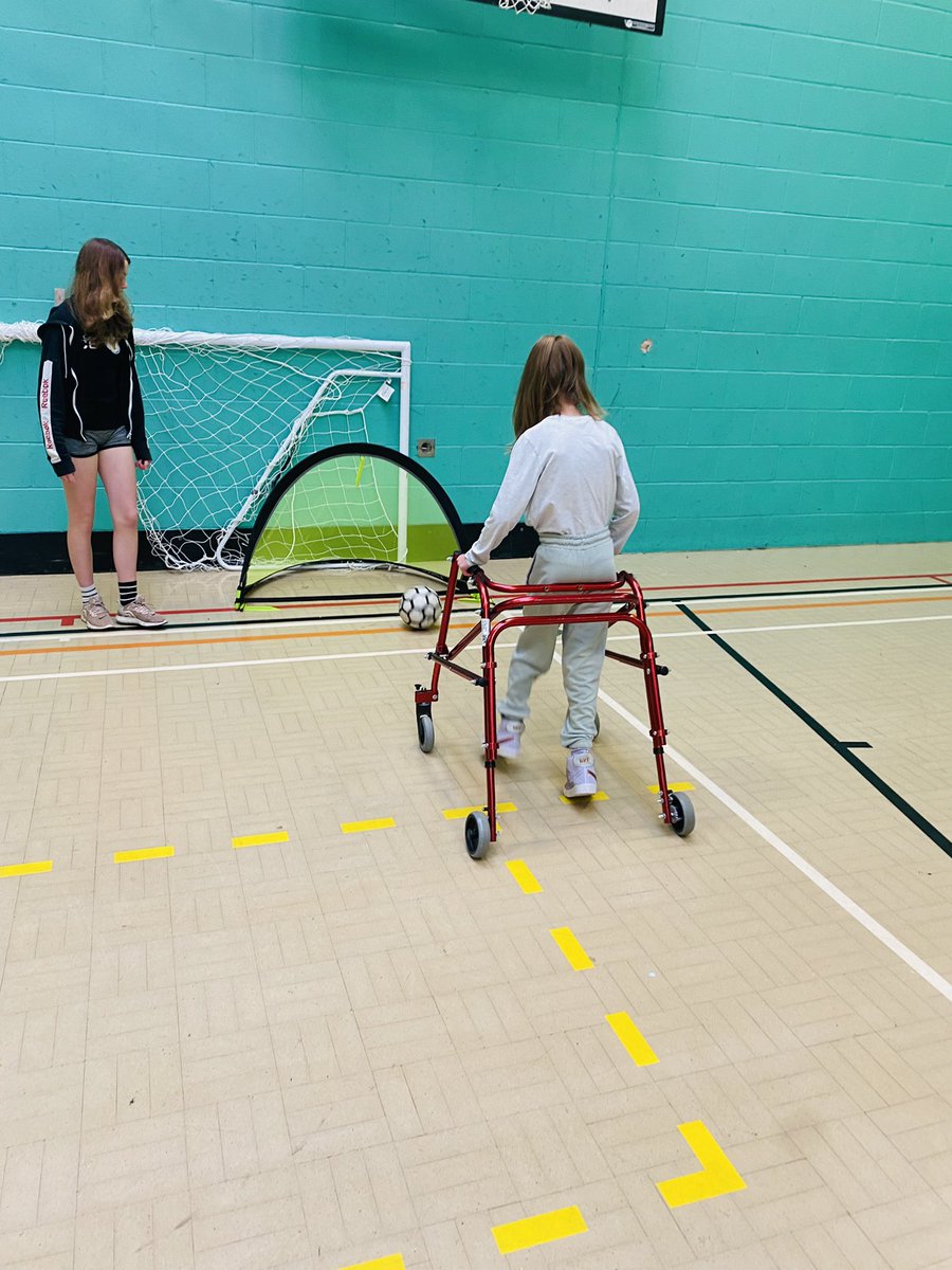 emmaelbourne's tweet photo. Frame Football ⚽️ ❤️ https://t.co/sBUKlKCyQT