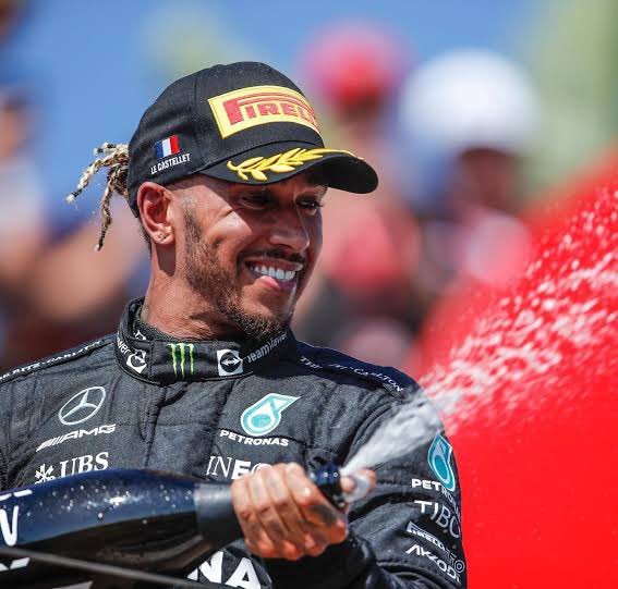 abhi123418's tweet photo. HBD 
Lewis Hamilton https://t.co/cKTHUGMB1d