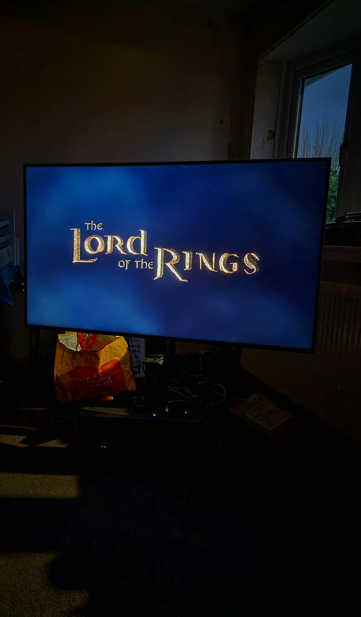 Time for my favourite (only) yearly tradition. LOTR extended editions back to back to back. The best day.