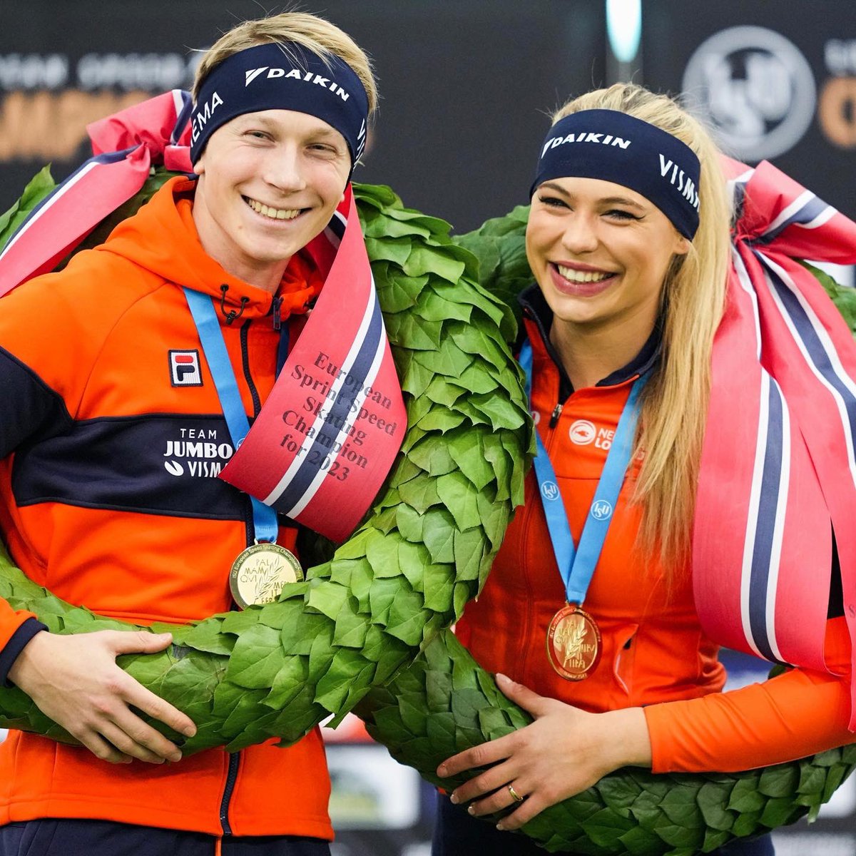 Look at our European champs! 😍