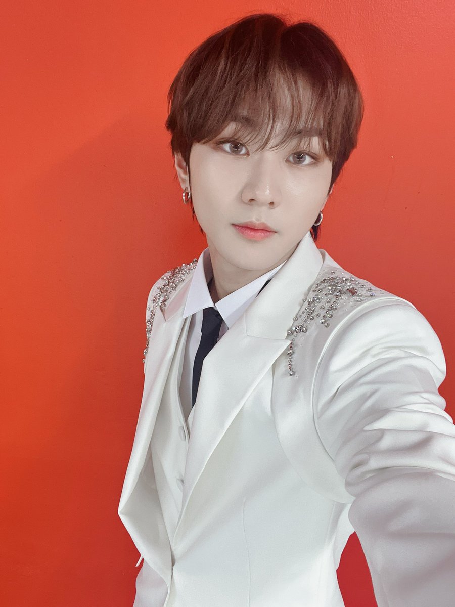 mxplode_'s tweet photo. #MXPLODE #JUNGWON #GDA
처음으로 태국에 가서 공연을 했는데 너무 재밌었던 것 같아요
아시아투어도 기대가 되네요💗
오늘 무대 준비 열심히 했는데 어떠셨나요?
앞으로도 멋있는 무대 보여드리는 MXPLODE 되겠습니다!
오늘 본상은 엔진을 위한 상이에요
항상 고맙고 사랑해LOVEMIX❤️ https://t.co/gnpbrLmk93