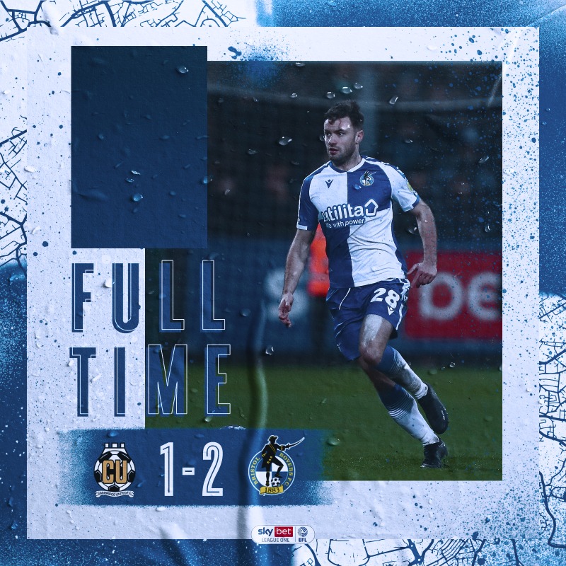 Official_BRFC's tweet photo. 🎓 A First Class victory! (with Hons.)

#BristolRovers | #SkyBetLeagueOne