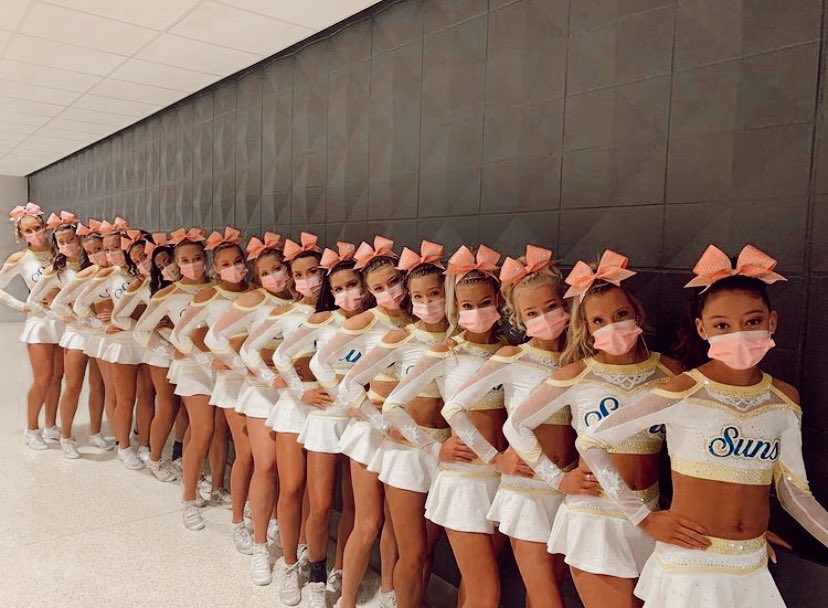 Nikki_Nikk_Nikk's tweet photo. Once a sun, always a sun. Thank you cheer central for one of the best experiences of my life. I met so many amazing people through lady suns and made so many cherished memories. I am forever grateful to have been a lady sun💕☀️#LS4L @theccsuns @ccsladysuns https://t.co/i7ctWAv5AM