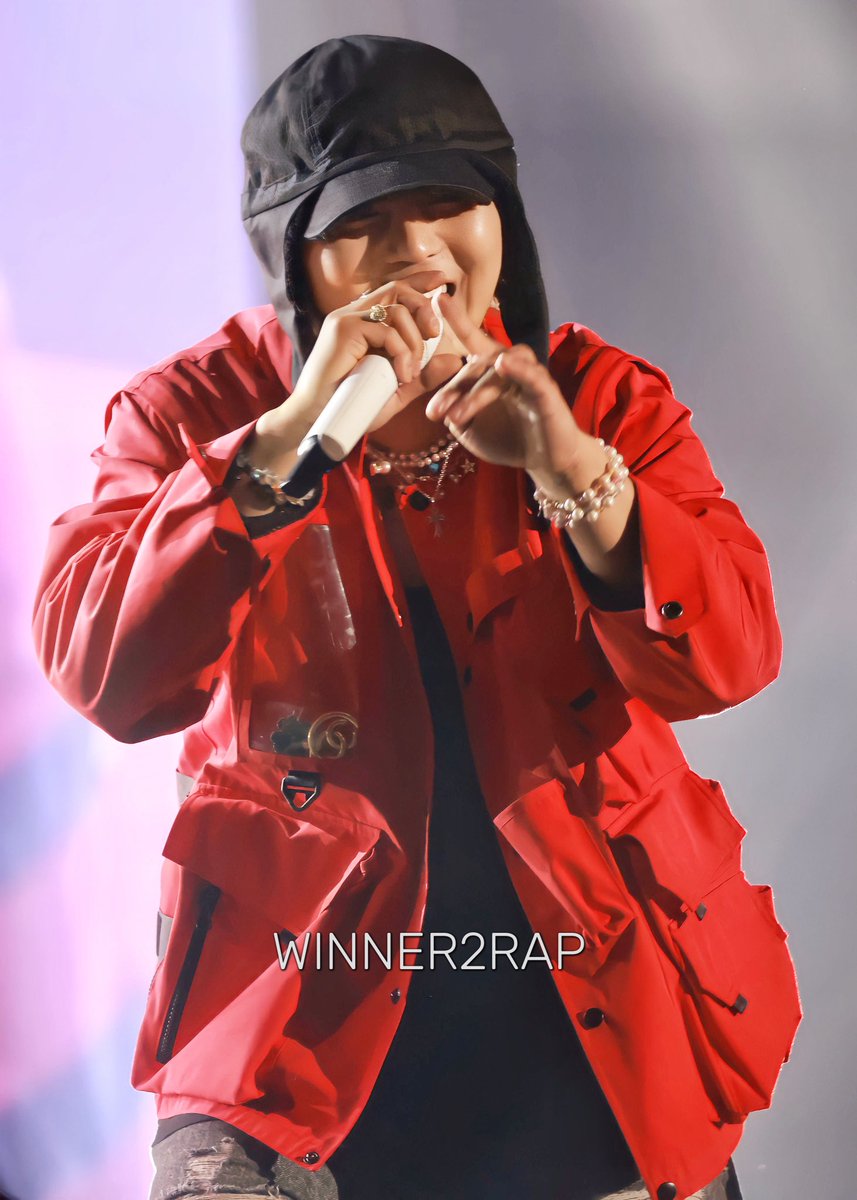 winner2rap's tweet photo. 221231 RIDE THE BEAT  #ridethebeat
@official_mino_ 🌻❤️‍🔥🔥

#MINO_RideTheBeatFestival2022 
#MINO #미노 #송민호 #SONGMINHO  #WINNER #위너 #OHNIM #SongArtist 
#Winner2rap #HKIC https://t.co/mY4k7sETw3