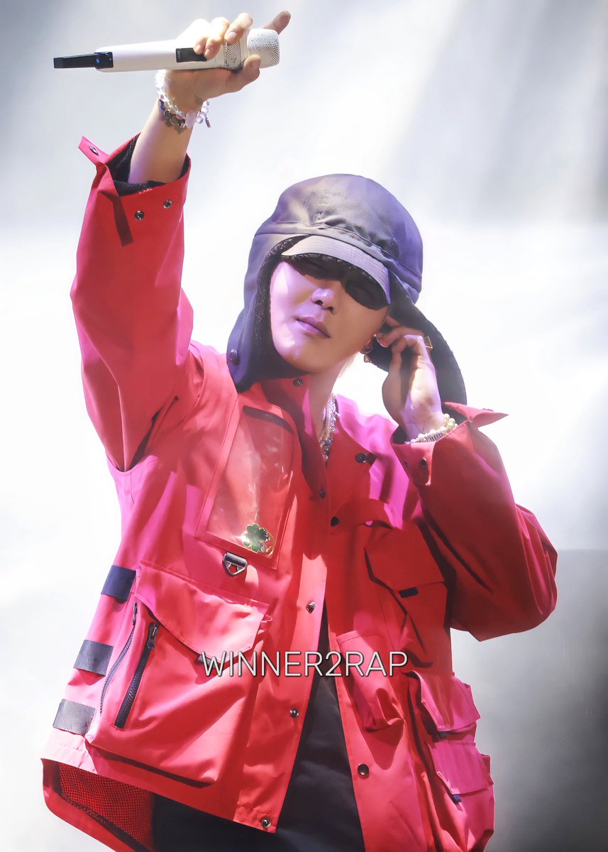 winner2rap's tweet photo. 221231 RIDE THE BEAT  #ridethebeat
@official_mino_ 🌻❤️‍🔥🔥

#MINO_RideTheBeatFestival2022 
#MINO #미노 #송민호 #SONGMINHO  #WINNER #위너 #OHNIM #SongArtist 
#Winner2rap #HKIC https://t.co/mY4k7sETw3