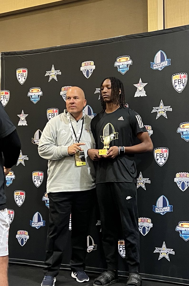 _KadePhillips's tweet photo. Proud to be named Most Outstanding DB at the National Combine. @NationalCombine @Jalil_Johnson21
@BDammone @247Sports @RivalsNick
@TimVerghese @Jackson_dip1
@TheHoustonHero @R_Brauninger @coachanthony46 @Ichabod_CMac6
@HightowerFB @CoachScottTX @CoachStoker_ @BrandonDrumm247 https://t.co/uKAEYnZa8d