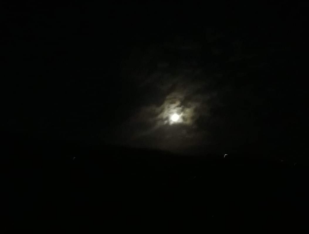 YVES Duteil et @LauraGagne - De la #Lune à ton balcon 
youtu.be/qDHwGBuC0kM

Je veux tout reprendre afin d'avoir la chance de dissocier mes entitès inséparables.
C'est l'âge des comptes 🥂

#Moon