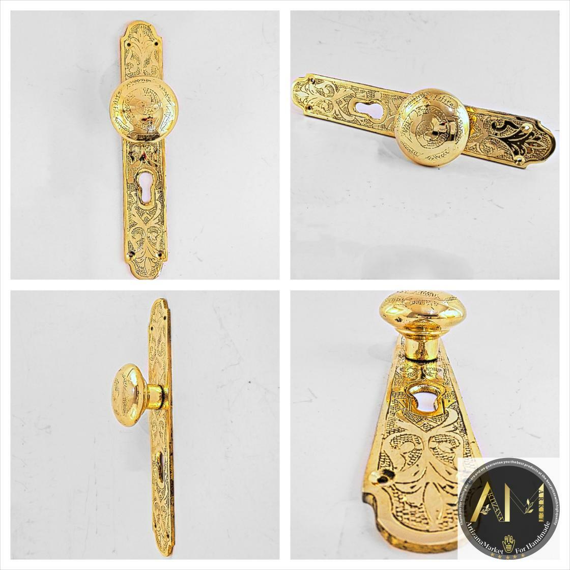 ArtizanaMarket's tweet image. Handmade Antique Solid Brass Door Handle With Plate Brass Door Handle Traditional Style With Keyhole For Wooden Doors,Glass Doors,Iron Doors etsy.com/listing/138647…
 #KnobsForDresser #DoorKnob