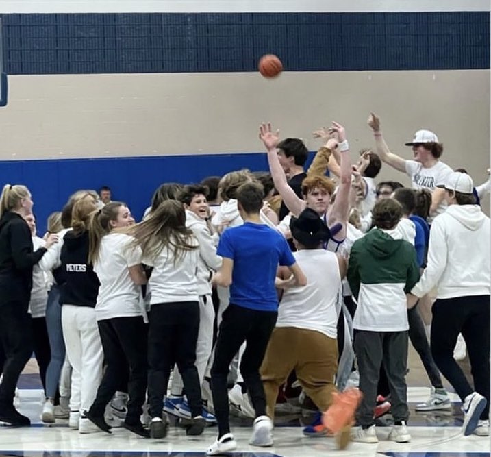 LFMensHoops's tweet photo. Shoutout to @bluedevilsSS44 for showing up and being loud! The defense chants helped us down the stretch 🏀 😈 🔱 ⛈️ https://t.co/qCC3AYiQck