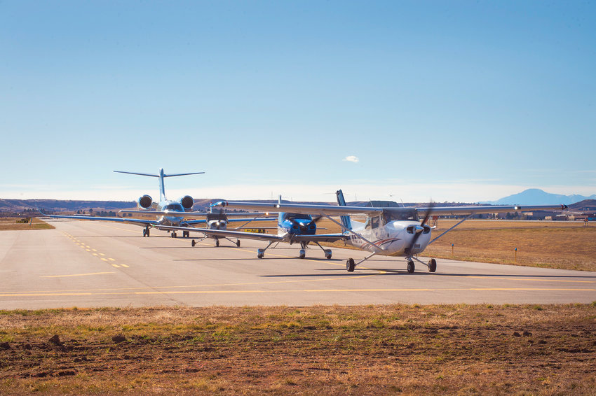 ColoradoNewsCCM's tweet photo. Residents near one of the busiest #genAV airports in the nation continue to push the @FAANews for answers regarding aircraft noise and safety concerns. Our @taylerleighs is following the #newsCOneeds: https://t.co/fGuJ4mjp5T https://t.co/9qHZuQIPY9