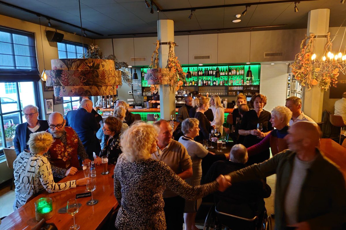 Goede opkomst bij nieuwjaarsreceptie Absoluut Aalsmeer. Samen terugkijken, maar vooral vooruit kijken. Vol nieuwe energie en plannen. Mooie projecten die er aankomen waar wij ons weer vol voor in gaan zetten. Altijd met een luisterend oor naar onze inwoners. Mooie start van 2023.