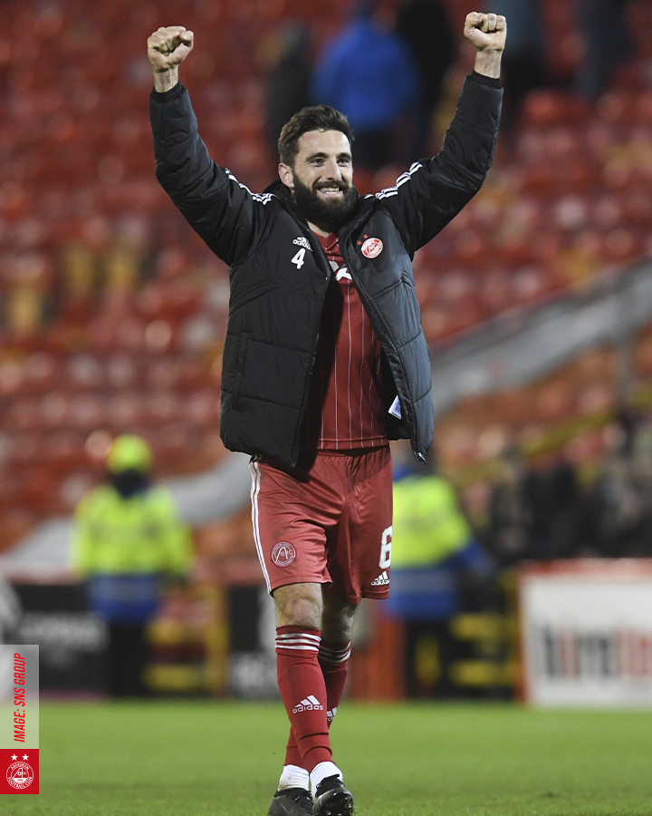 AberdeenFC's tweet photo. 😁 

Good to have you back. https://t.co/W0FwGUtRVP
