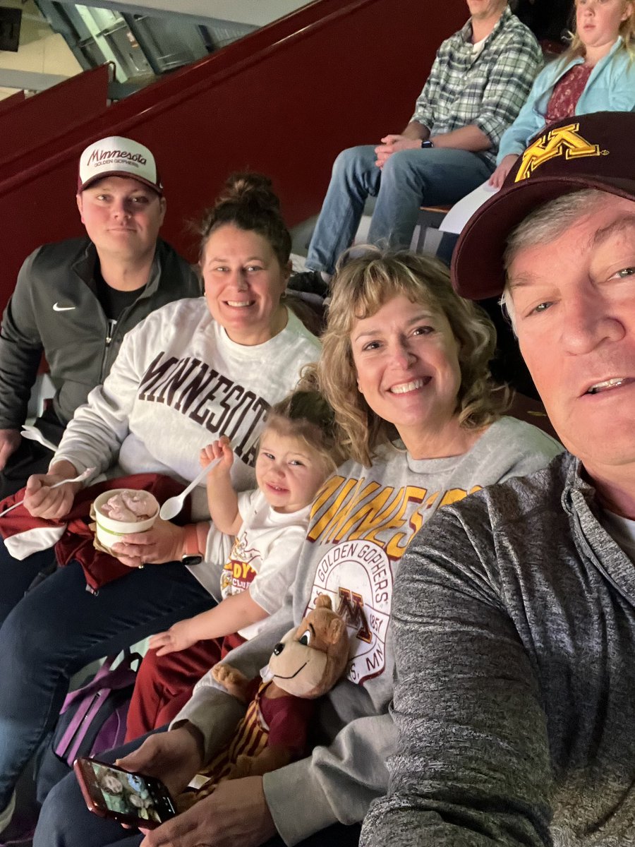 kswiens's tweet photo. Go #gophers https://t.co/27qSscohWr