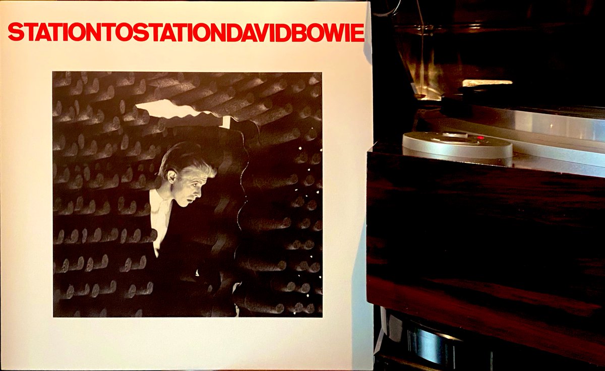 Now spinning at Skylab: 

David Bowie - Station to Station
#NowPlaying #vinyl #DavidBowie #StationtoStation