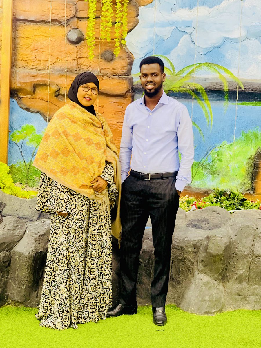 Justbeebleyare's tweet photo. With one of influenced Mp elected jubaland state real representive 
@xildhinad faduma nine https://t.co/ZK4XW7Ye8I