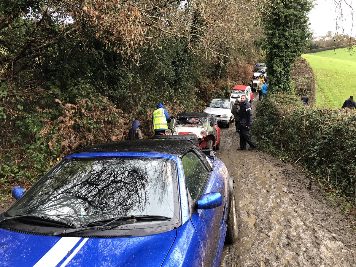 ThegardenerRob's tweet photo. Appalling weather did not deter #ExeterTrial @MCCTrials #howveryBritish https://t.co/PPBlzbXnoG