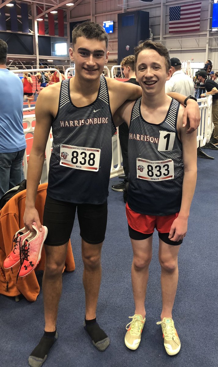 Liberty University Indoor Track HS Premier Meet Matthew & Kaedon both just dropped 5 sec PR’s in the Men’s 1600.  Great competition produces Great times!! #.RiseToTheChallenge @HHS_BlueStreaks #BlueStreakPride