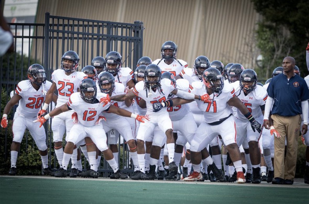 #AGTG Blessed to receive an opportunity to play at Virginia State University <a href="/CoachPearce_VSU/">Coach Pearce</a> <a href="/TopKnight44/">Kevin Tucker</a> @TD_Coach_Camp