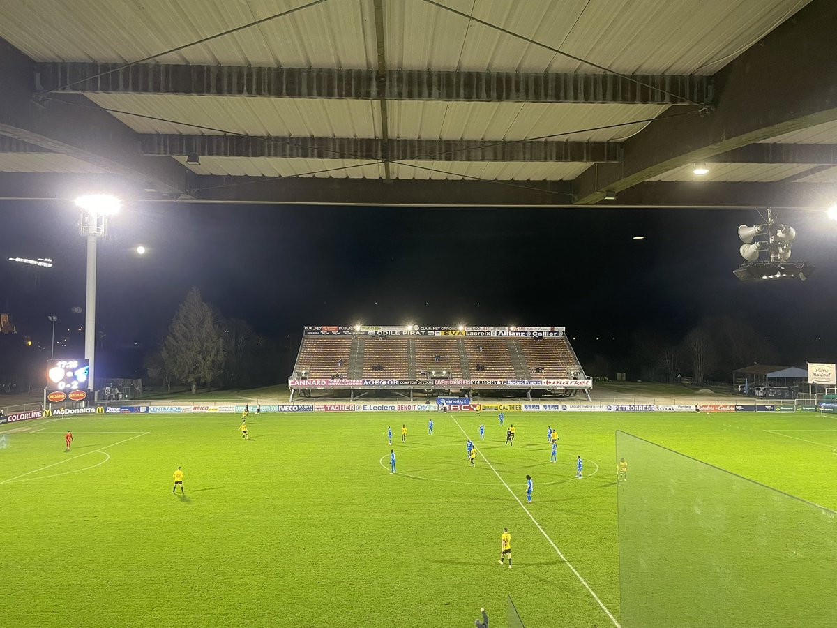 rbresse's tweet photo. Sport | Football ⚽️ Louhans-Cuiseaux affronte Alès ce soir au stade de Bram #football #N2 #louhans https://t.co/5T8xLoegS0