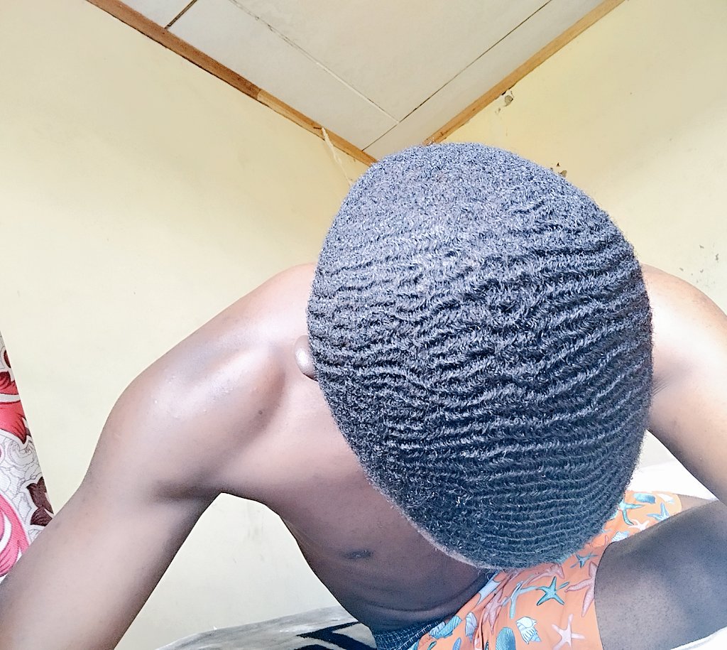 KlyCyrus's tweet photo. Hairstyle goals🚶🔥😤70% https://t.co/lVmIVco0Ah