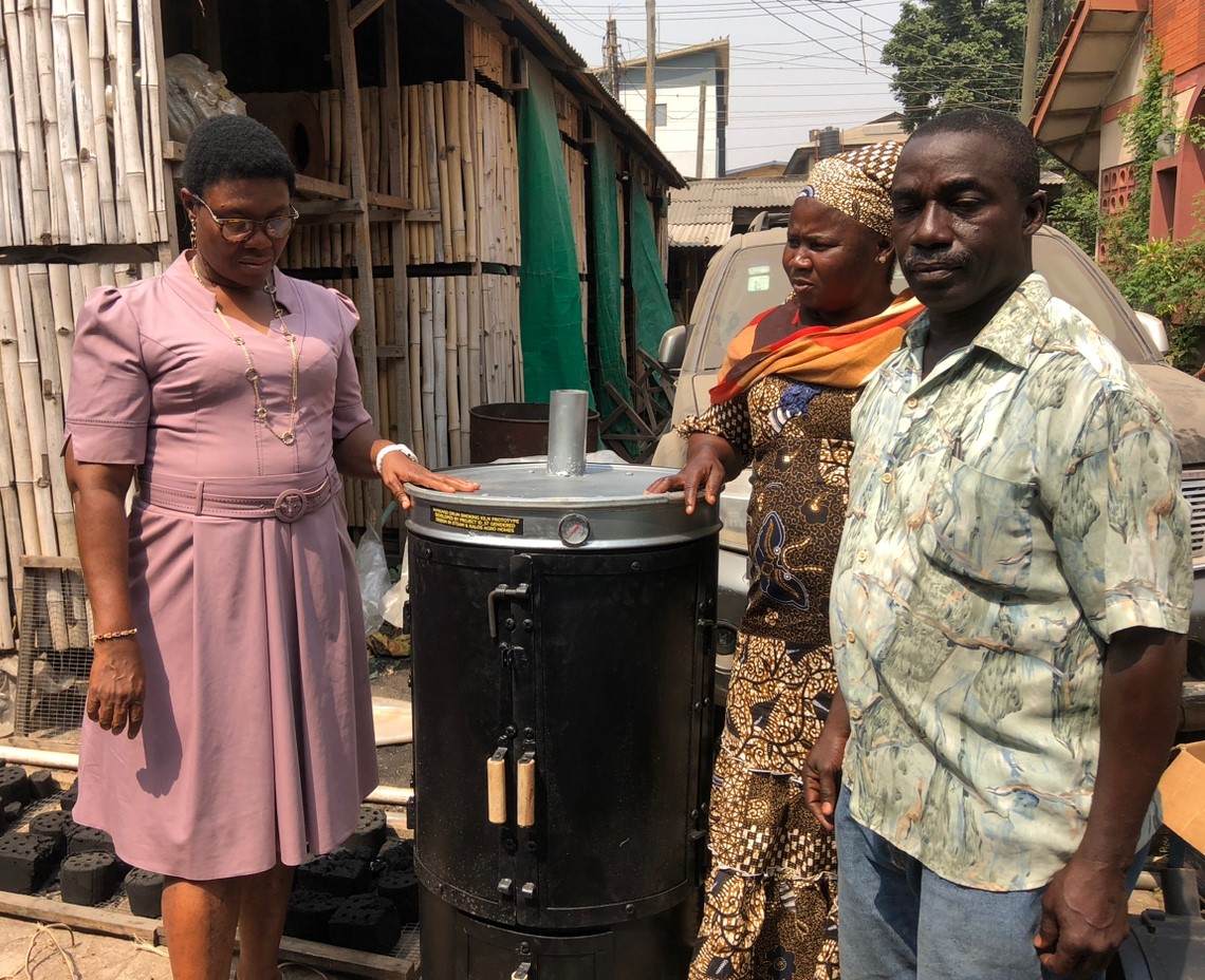 The Project ID 57 research team developed a prototype drum kiln primarily to smoke fish. The prototype was co-produced by researchers, a local technology producer, and the end users. linkedin.com/posts/kafayata…