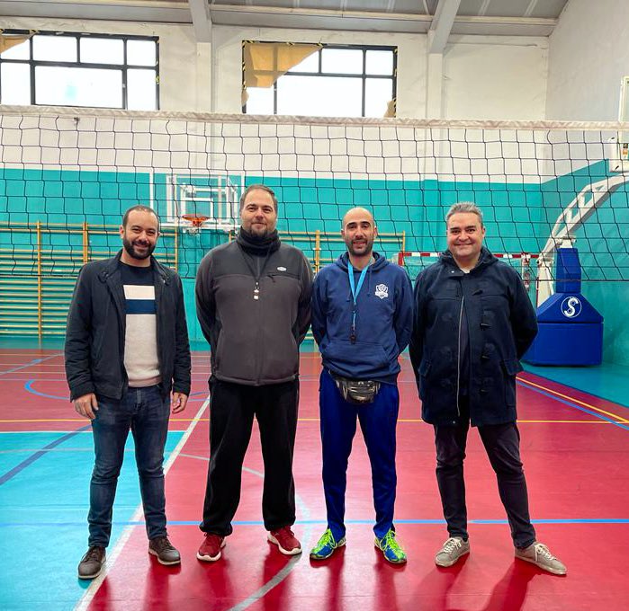 Nuestros concejales <a href="/vlopezroncero/">Vicente López-Peláez Roncero</a> <a href="/joseluispuebla5/">JOSELU</a> han querido saludar al <a href="/VoleyValdemoro/">Club Voleibol Valdemoro</a> en su torneo benéfico 🏐#Valdemoro #DeporteBase