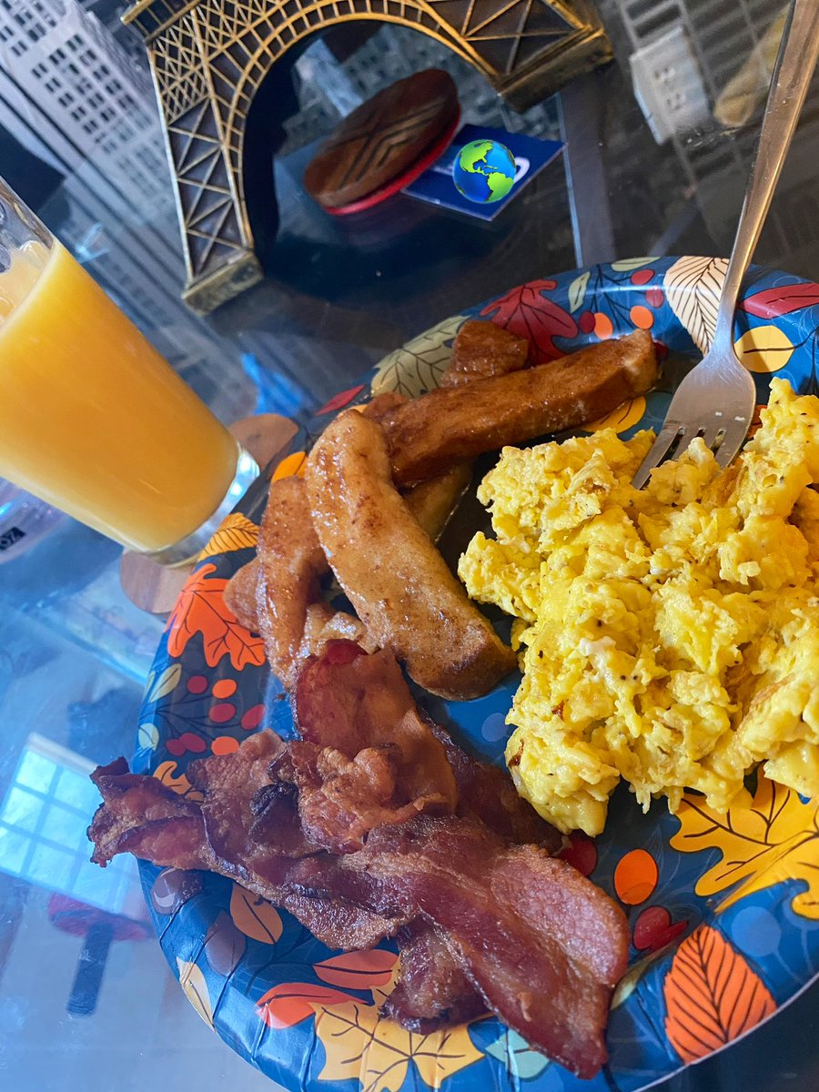 sir_frankhise's tweet photo. Saturdays mornings ertime, just missing le potatoes π§π½ββοΈπ³ πΆ πΊπ#SaturdayMornings #ertime #PeaceAndLoveOnly https://t.co/YJ1ePZT8QS