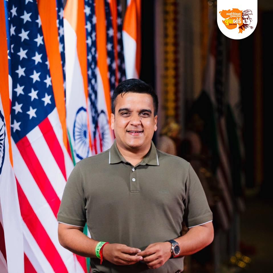 sp_smit16's tweet photo. યુવાઓના પ્રેરણાસ્ત્રોત અને ગૃહ રાજ્યમંત્રી શ્રી હર્ષભાઈ સંઘવી  જીને જન્મદિવસ ની અનેકગણી શુભકામનાઓ.

#HBDHarshSanghavi 
@sanghaviharsh https://t.co/jLB864HgbE