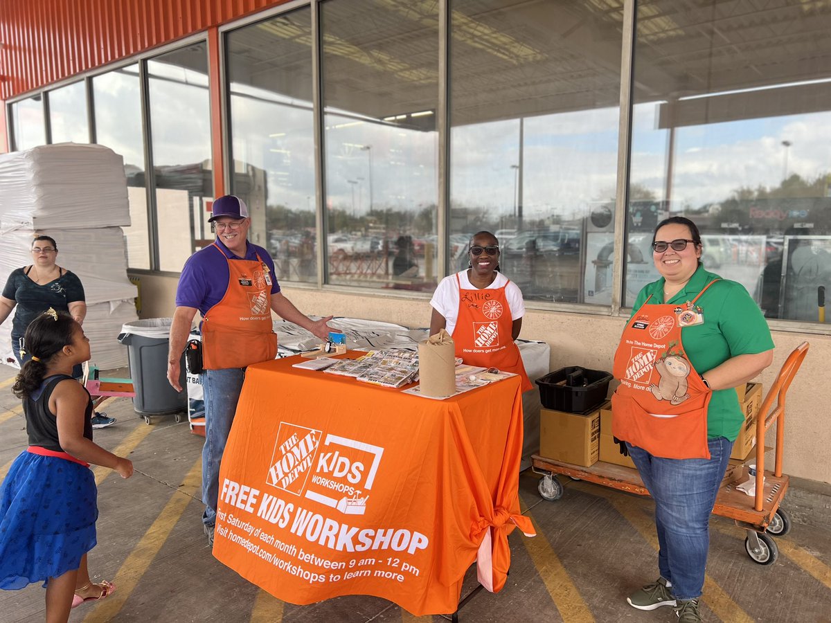 DeangeloBHD6838's tweet photo. First Kids Workshop of the New Year https://t.co/dtG2bpNQMJ