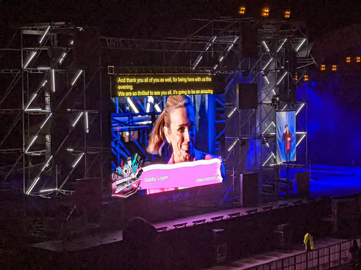 asianculturevul's tweet photo. Presenters @GabbyLogan and @SanchezPayne get @LEEDS_2023 under way #LEEDS2023 #Letcultureloose
#yearofculture #arts #culture @kullyLeeds2023 artistic director and CEO of #Leeds 2023 variety show #HeadinglyStadium https://t.co/2TwAPdGQGv