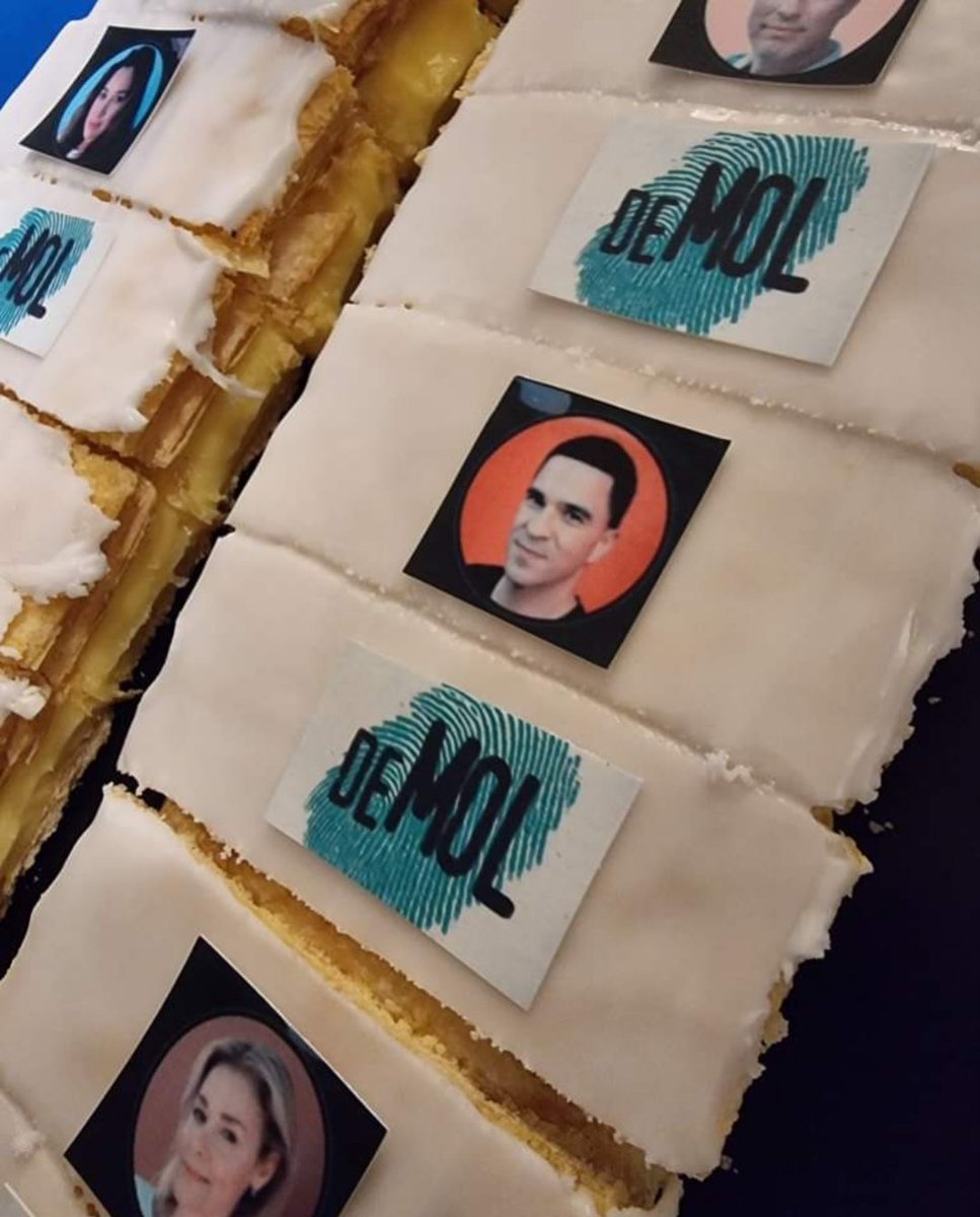 AllOfJas's tweet photo. @TrustNobodycast Kan niet wachten op zowel de aflevering, als jullie #Podcast als wel deze lekkere tompoucen die de bakker bij mij in Vianen verkoopt 😋 https://t.co/DY4y4gQNmL