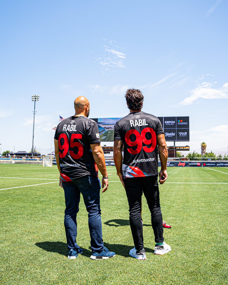 PaulRabil's tweet photo. to my brother, co-founder, husband, father &amp; sparring partner. you’re relentless, wearing your heart on your sleeve like a jersey patch. can’t wait to celebrate with you &amp; a massive congratulations on another powerfully fantastic year. happy birthday @MichaelRabil 🎂 https://t.co/yxyMRp5kID