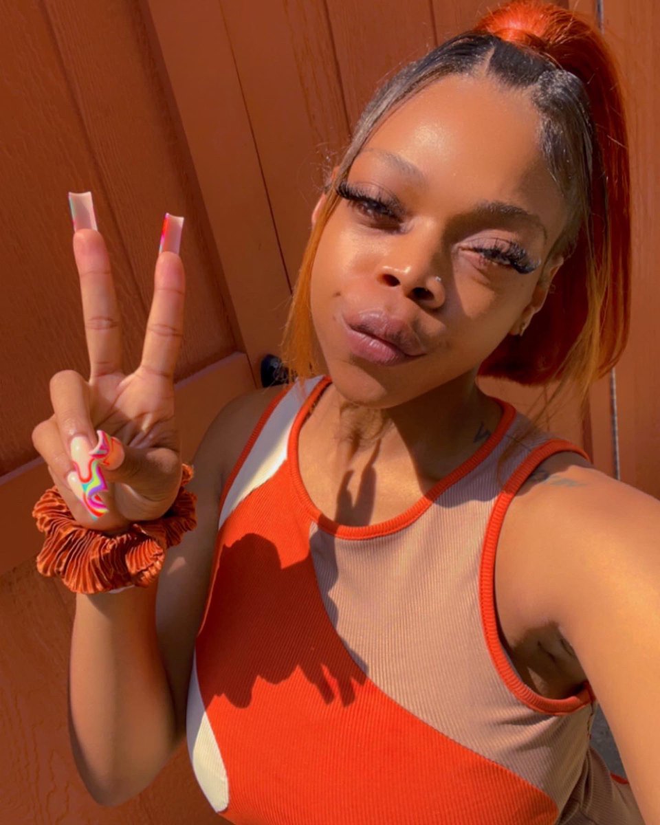 __anps's tweet photo. These iight ig .. I’m hardly outside lol 🧡🫶🏽 https://t.co/0zwxg13IUr
