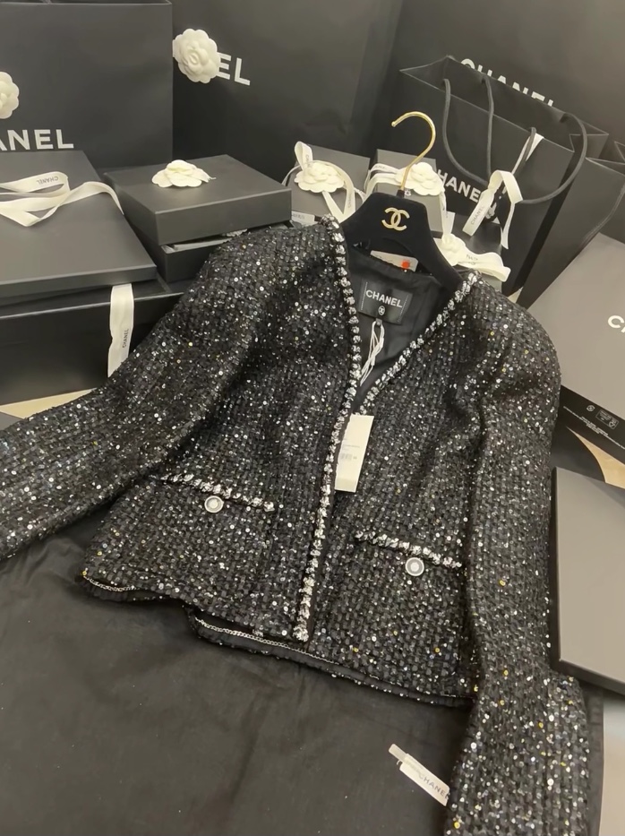 audrey98944's tweet photo. love shopping 😍 https://t.co/3VaKY8O9Mk