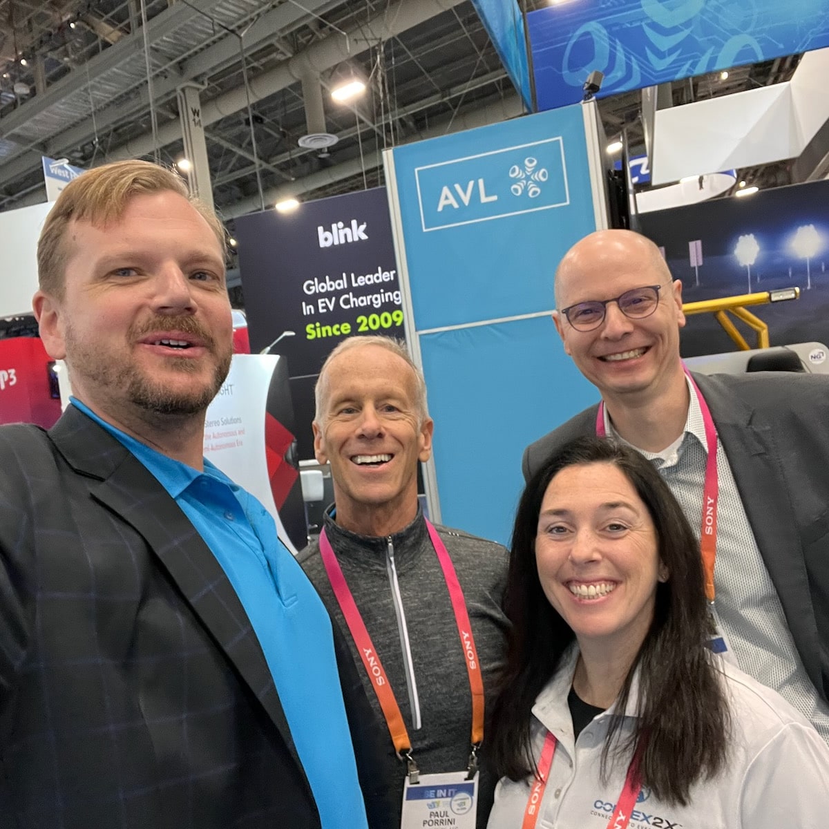 Great chatting with Thomas Bauer from our valued GLOSA partner @PersonalSignal (TTS)! #greenlights #technology #GLOSA #connectedvehicles #safety