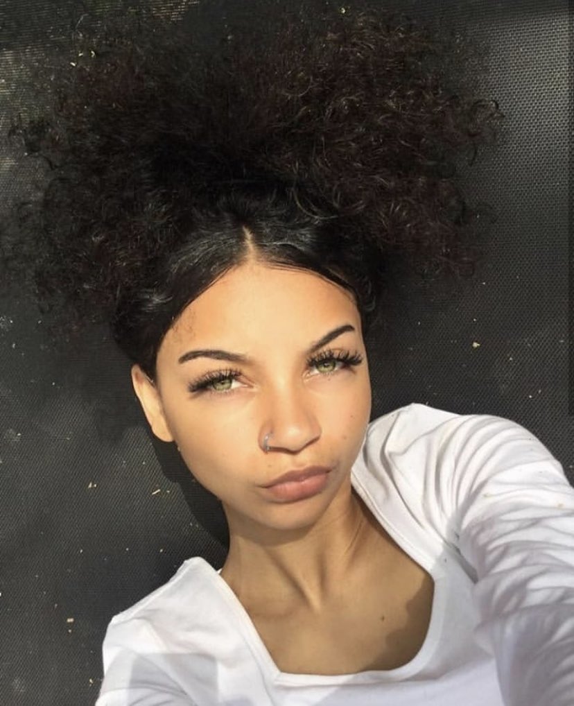 kaisydinerro's tweet photo. Glo with me or watch me glo🫶🏽🧸💜
#Trending #curlyhair #eyes https://t.co/UL3gwn5dCy