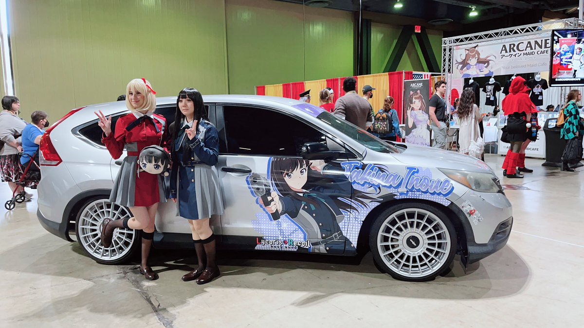 okitastic's tweet image. Got invited to take a picture with a takina itasha 😳