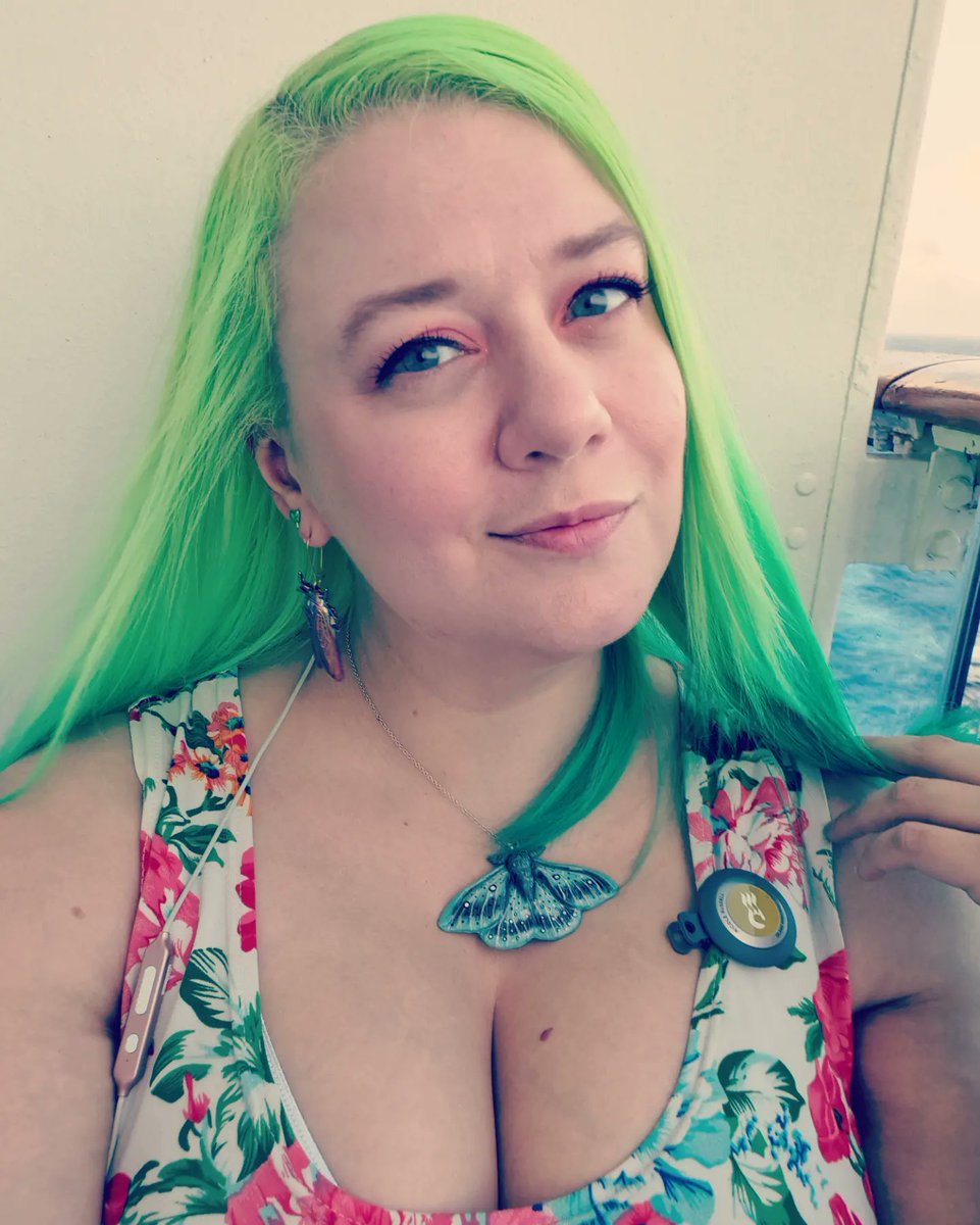 Nikkiki86's tweet photo. Day 3 of our cruise vacation. Another at sea day, so I spend a lot of my time just enjoying the view and fresh air on our balcony while listening to music. It's so relaxing. 😌 https://t.co/oj3WwzBN73