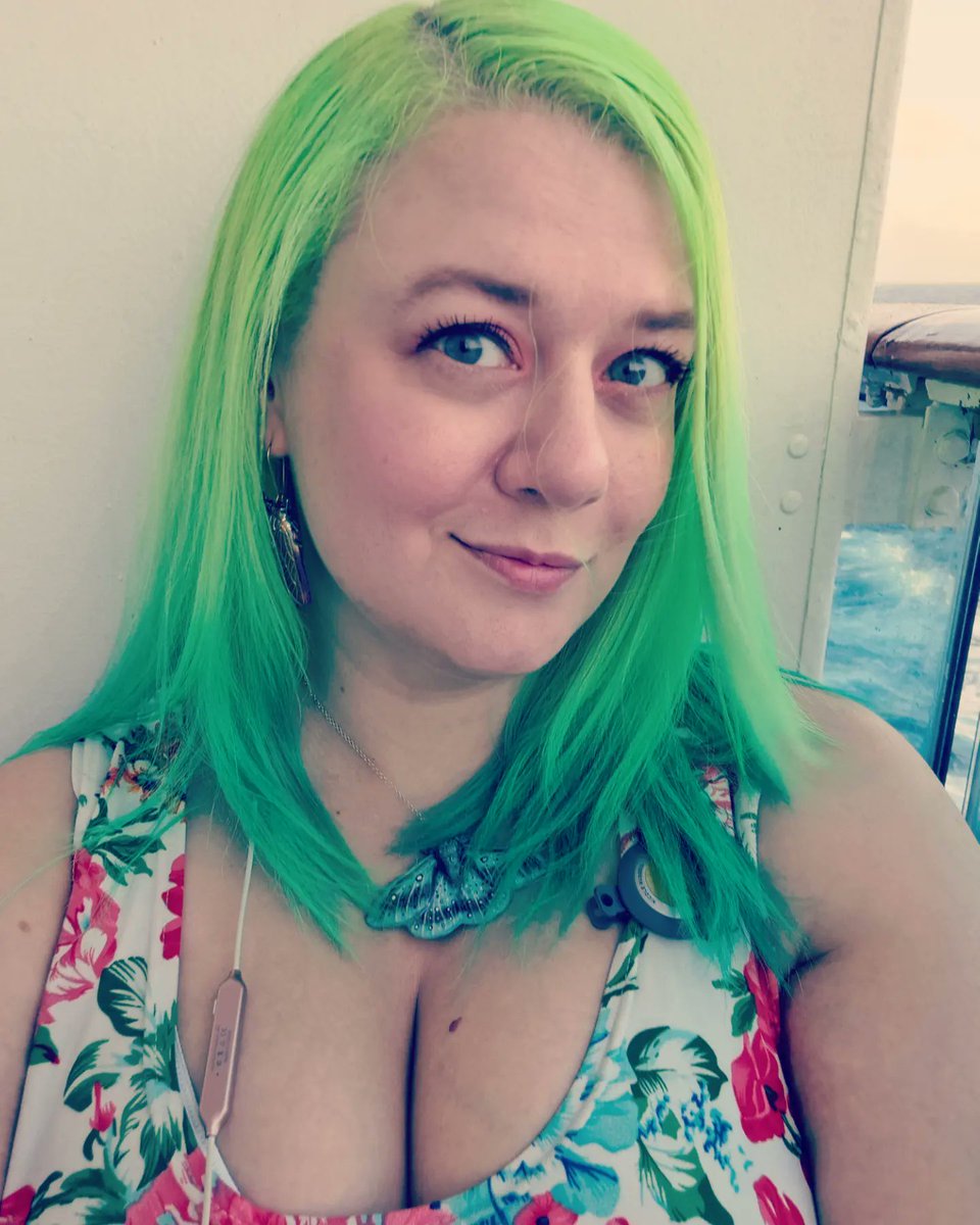 Nikkiki86's tweet photo. Day 3 of our cruise vacation. Another at sea day, so I spend a lot of my time just enjoying the view and fresh air on our balcony while listening to music. It's so relaxing. 😌 https://t.co/oj3WwzBN73