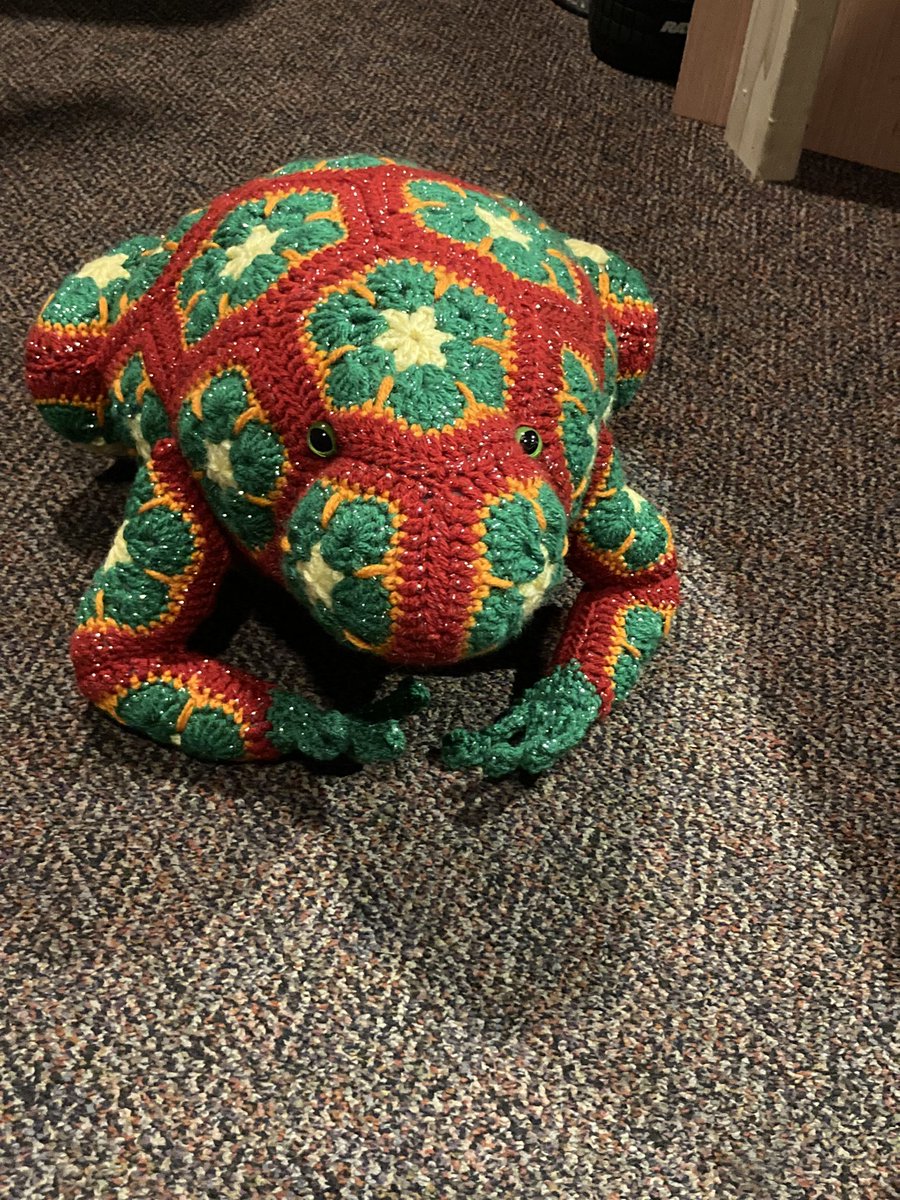 tya_heller's tweet photo. @FZSTheatre meet Sir Croaksalot! https://t.co/rj6Ys8p9Ge