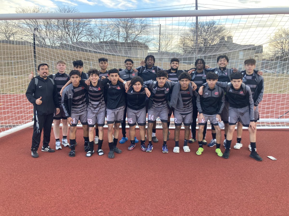 ChisdSoccer's tweet photo. Varsity completes this weekend’s tournament with a 2-0 win vs Azle! JV is about to kick off at 5 PM. @CHLonghorns @RecruitTheHill1 https://t.co/GkQUoqpX5y