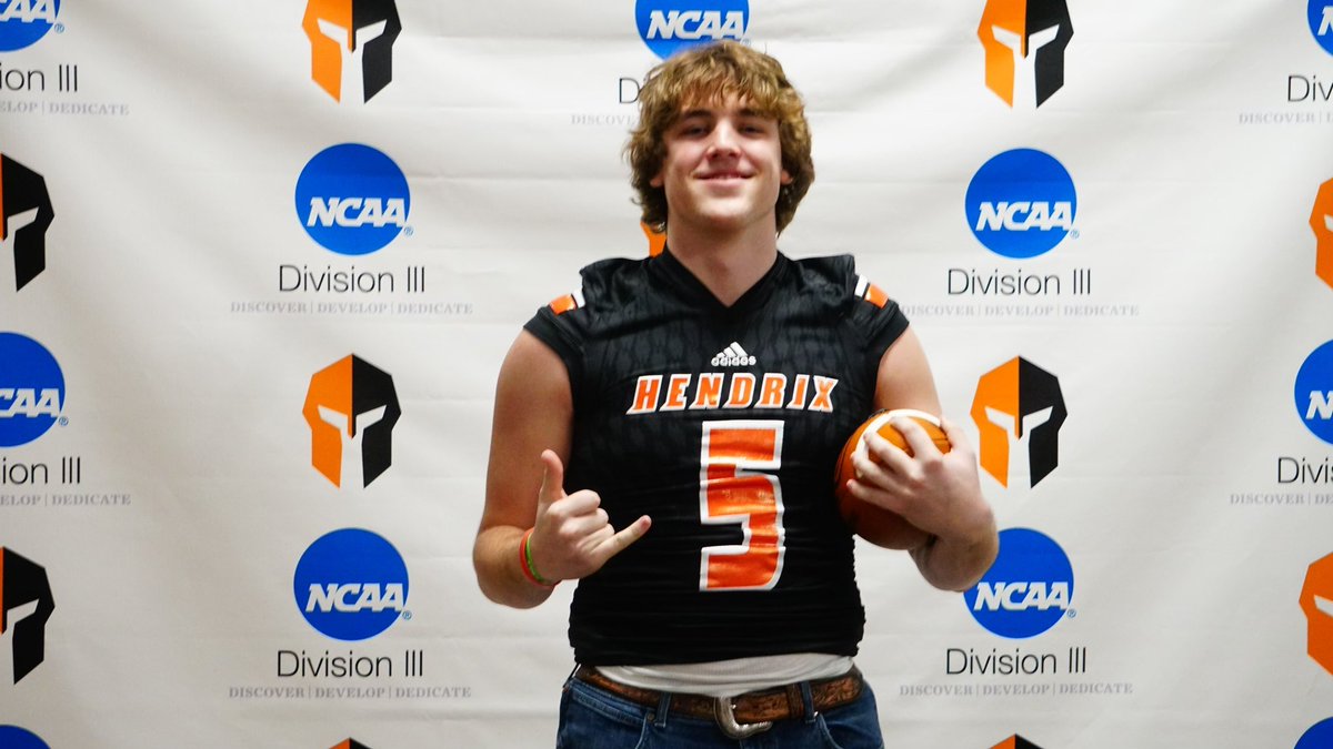 Bwill_rw's tweet photo. Had a great time at @hendrixcollege, thank you @RussHeidiSLC and the football staff for having me out! https://t.co/s0eDlSqUEA