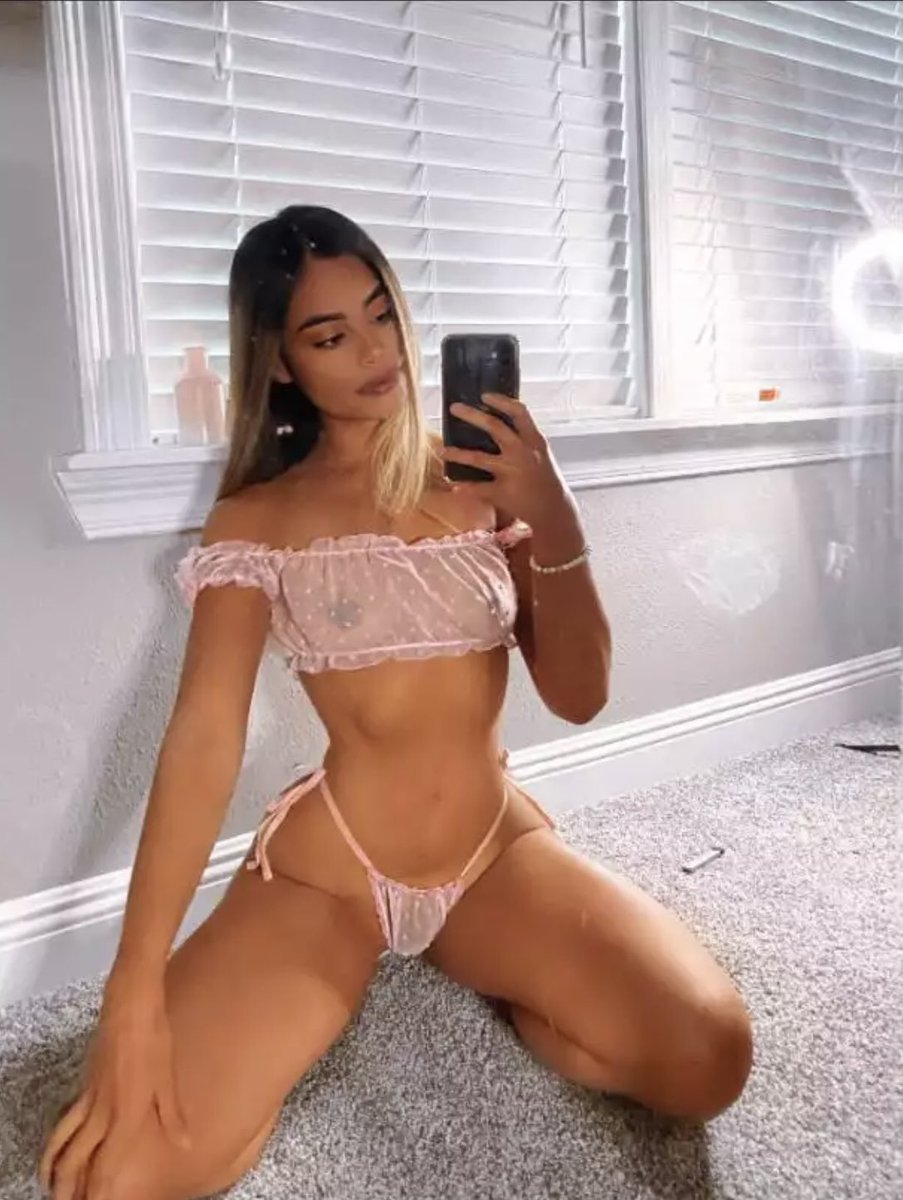 LiaFieldss's tweet photo. Waiting for someone that wants to see the freak in me😏👅 #nude #NSFW #model #bikini #slutty #fetish #kinky #bdsm #baby #barelylegal #cumslut #cum #swallow #ass #booty #payme #moneywhore #meetup #premium #freenudes #yourslut #meetandfuck #meetupsex #horny #sex #nineteen https://t.co/Cu0ebZx4pw