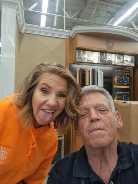 CorleyHvac's tweet photo. Things get silly some days!  They love Steve @1124 @thehomedepot @simpsonville. https://t.co/JpW0Wc35wN