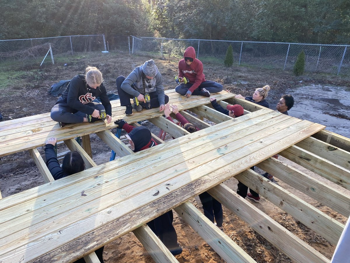 GamecockSoftbll's tweet photo. What an amazing opportunity today helping @Habitat_org and giving back to our community!
#gamecocksgiveback https://t.co/66hmmlvyqF