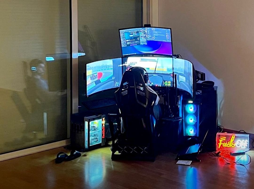 Apenas apreciem o setup do Max para as 24h de Le Mans virtual. 😍🥵

A competição acontecerá no dia 14 pro dia 15 de janeiro! 

#MaxVerstappen #LeMansVirtual