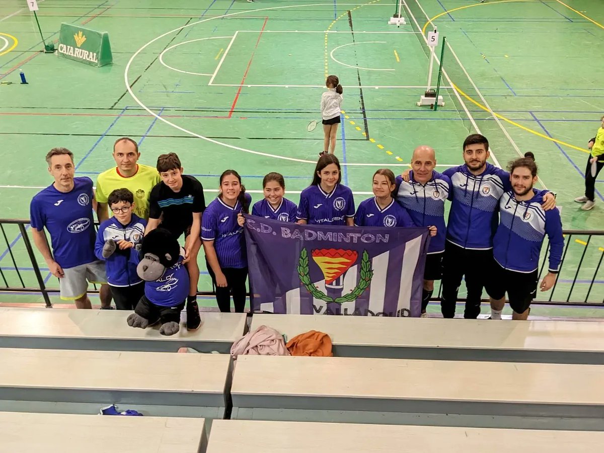 BadmValladolid's tweet photo. 🍀 | Imaginad disfrutar de este maravilloso deporte, con gente estupenda y que encima sea para una bonita causa...

Todos estos ingredientes los hemos podido vivir esta mañana en el #TorneoNavidad @babiesuganda organizado de forma impecable por nuestros amigos del CBZamora 👏👏 https://t.co/ErBbifixn8