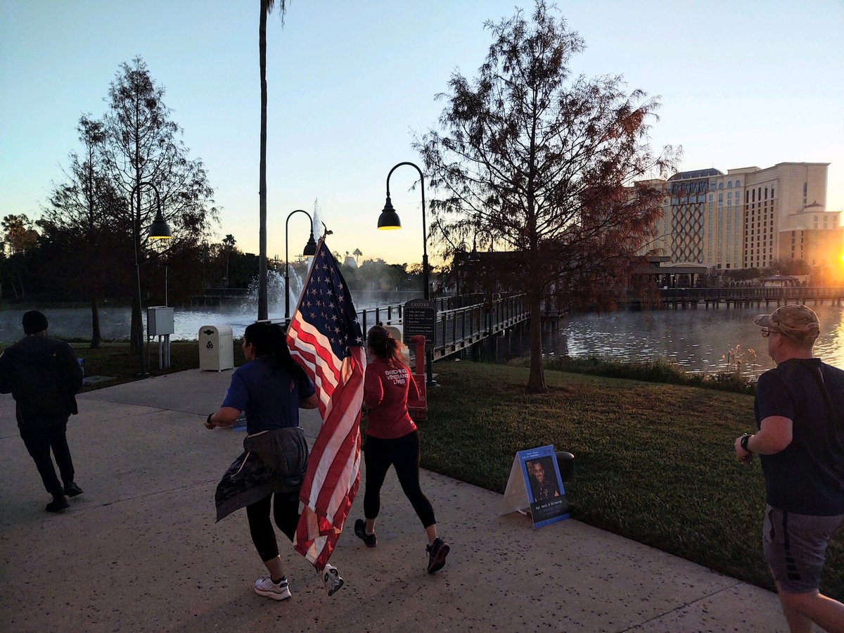 Early this morning, Team RWB members were honored to join @wearblue and @studentvets to complete meaningful miles honoring the fallen at #NatCon2023.