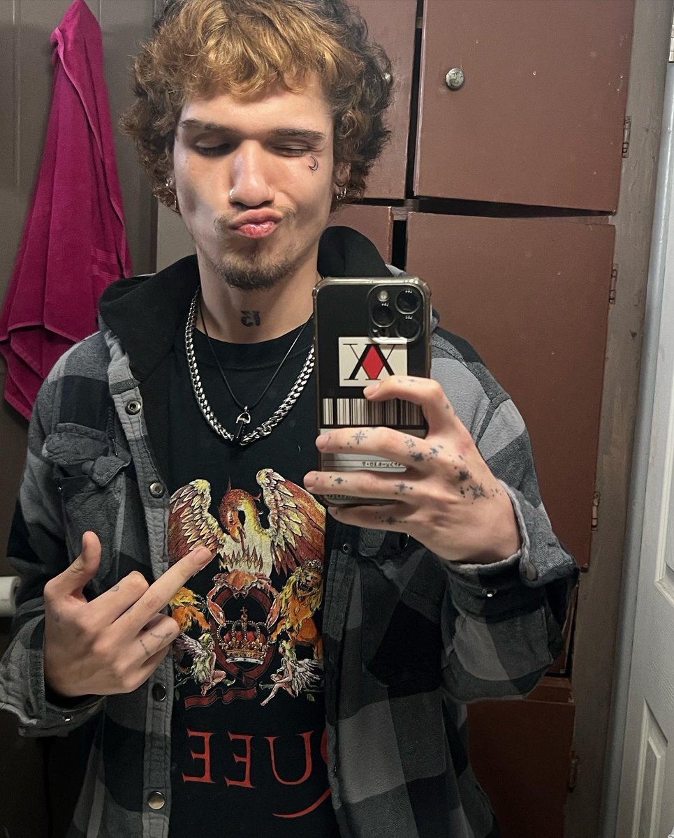 CozzzyBoiJo’. tweet media